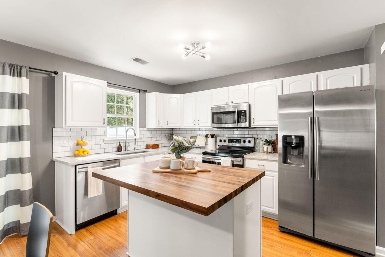 129 Towering Pine Drive Photo 9