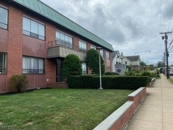 28 MILLBURN AVE, Springfield, NJ 07081