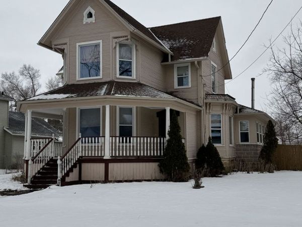 135 S 6th Street, Capron, IL 61012