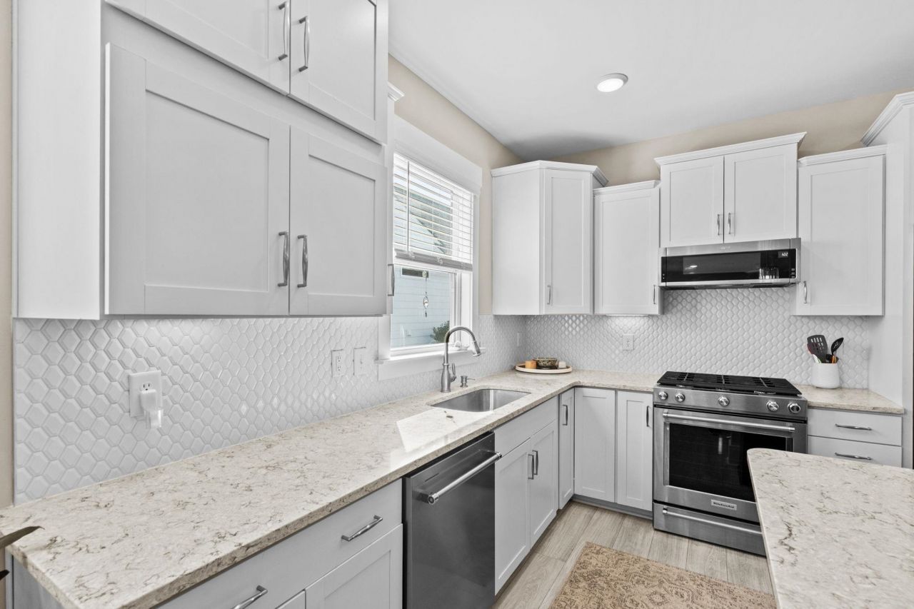 1026 Eugenio St. Photo 17