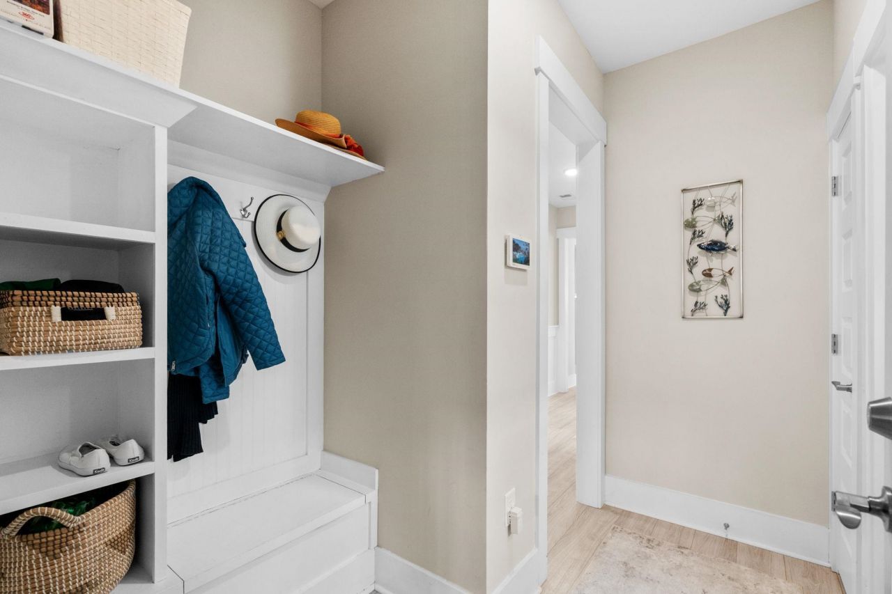 1026 Eugenio St. Photo 37