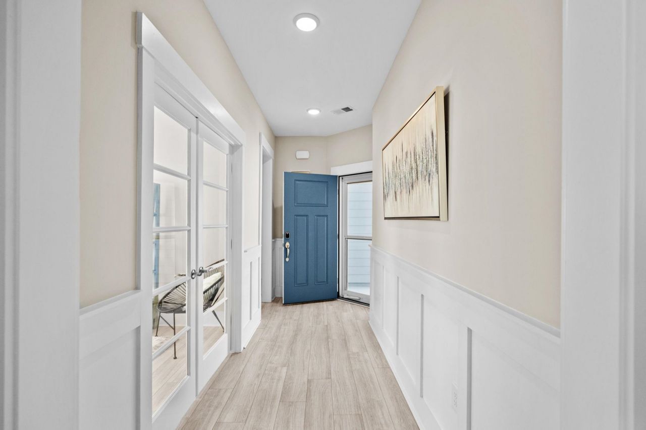 1026 Eugenio St. Photo 4