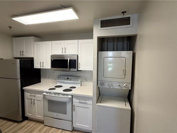 1381 E University Avenue, Unit 311, Las Vegas, NV 89119