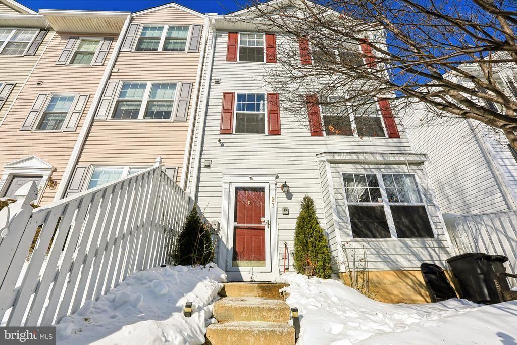 27 Royalty Circle, Owings Mills, MD 21117 Main Photo