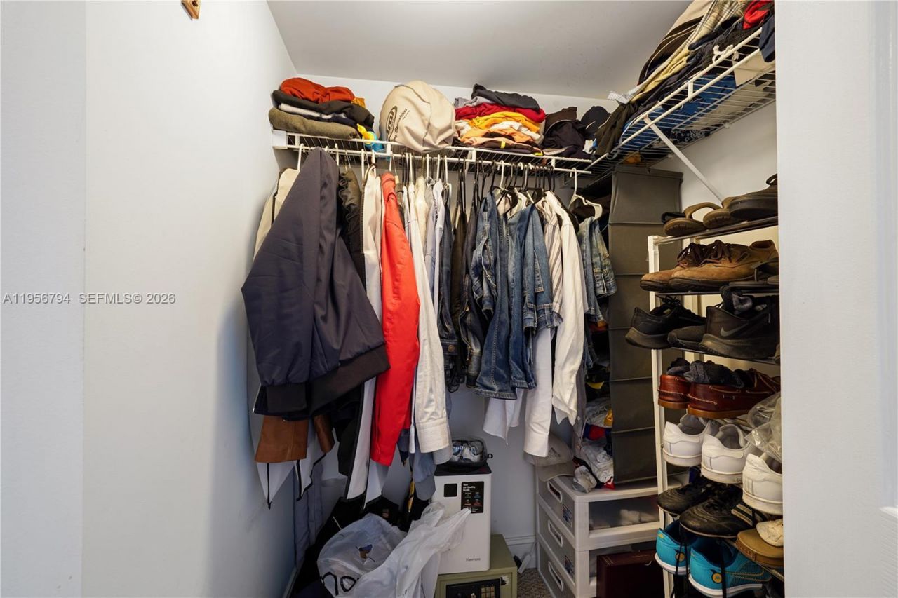 2001 N Ocean Blvd, Unit 1002, Fort Lauderdale, FL 33305 Photo