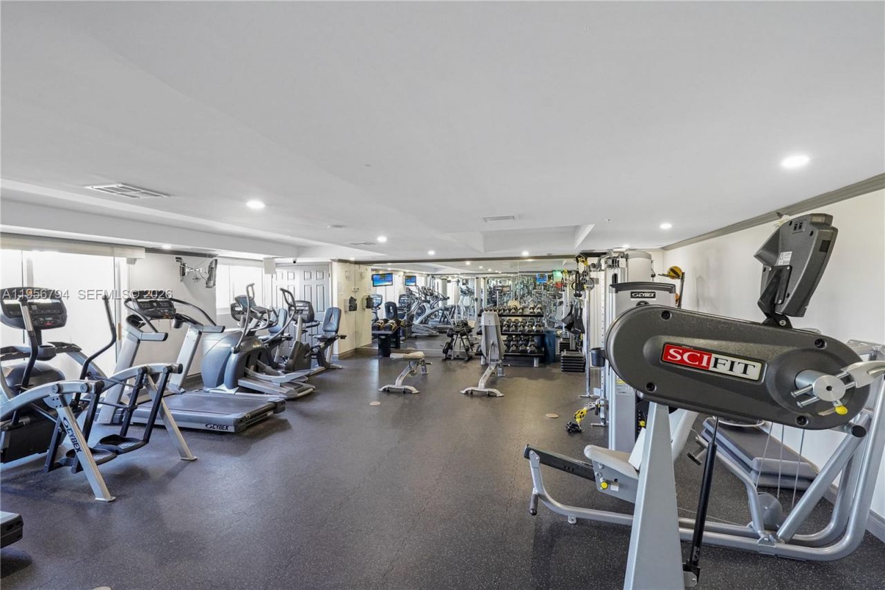 2001 N Ocean Blvd, Unit 1002, Fort Lauderdale, FL 33305 Photo