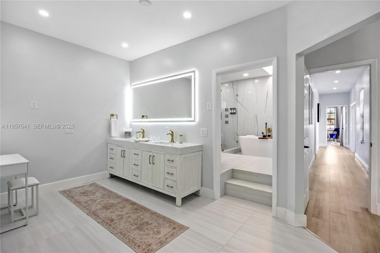 2532 SE 13th St, Pompano Beach, FL 33062 Photo