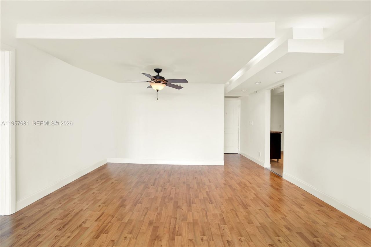 100 S Bayview Dr, Unit 1222, Sunny Isles Beach, FL 33160 Photo