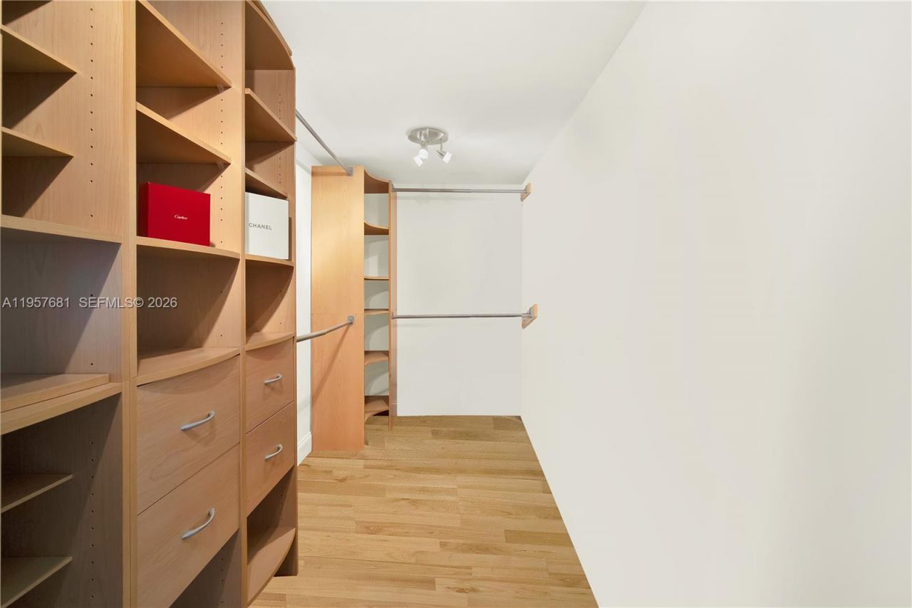 100 S Bayview Dr, Unit 1222, Sunny Isles Beach, FL 33160 Photo