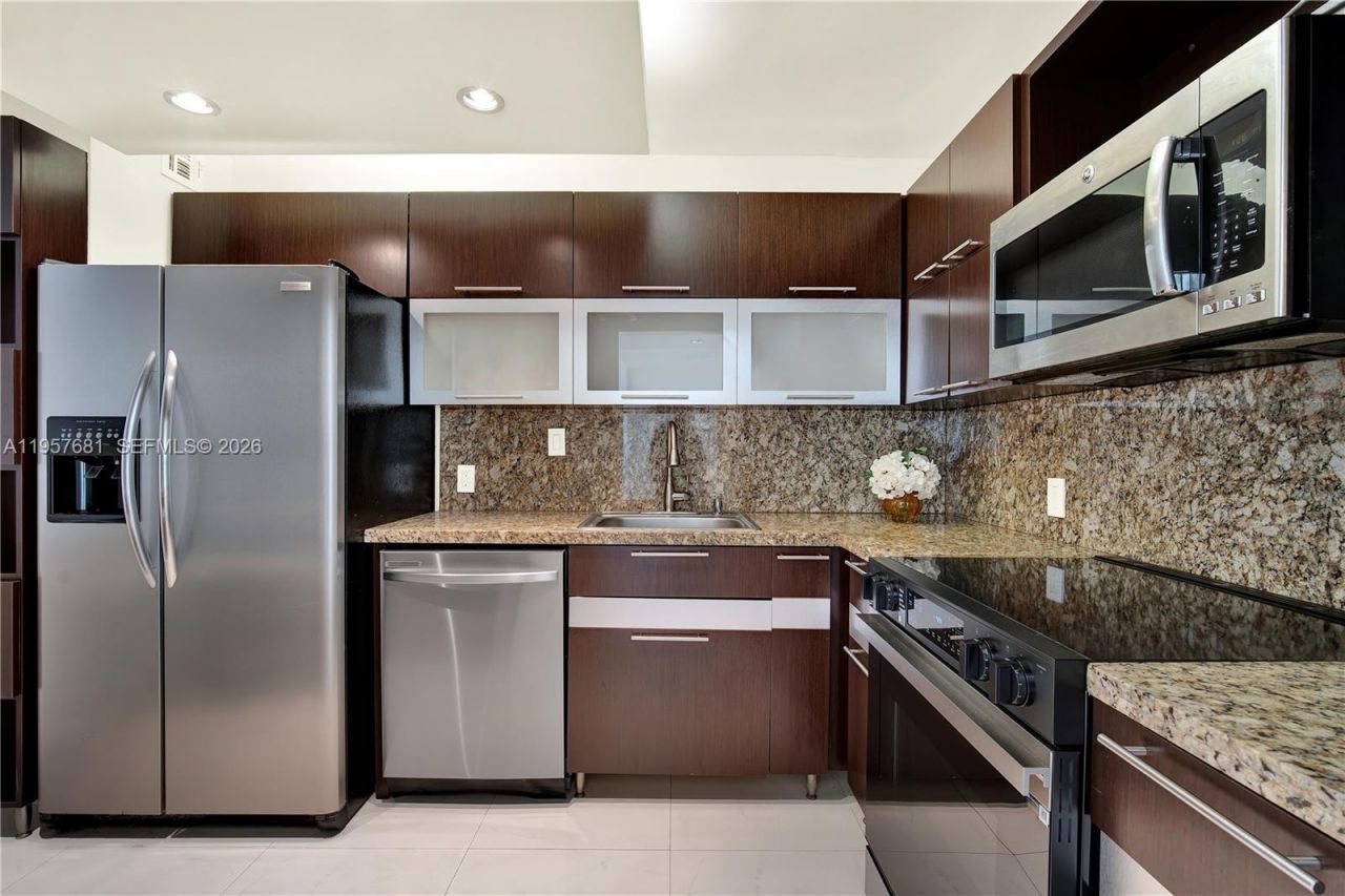 100 S Bayview Dr, Unit 1222, Sunny Isles Beach, FL 33160 Photo