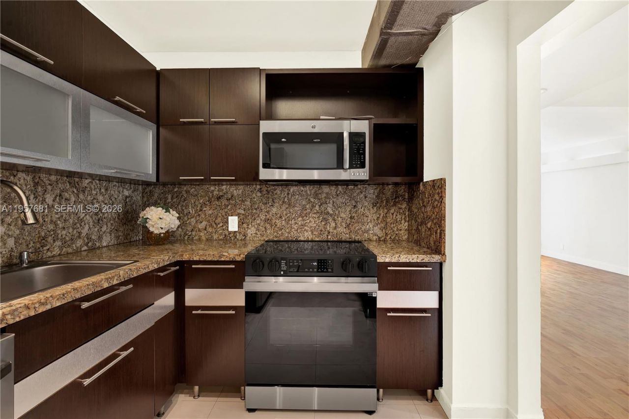 100 S Bayview Dr, Unit 1222, Sunny Isles Beach, FL 33160 Photo