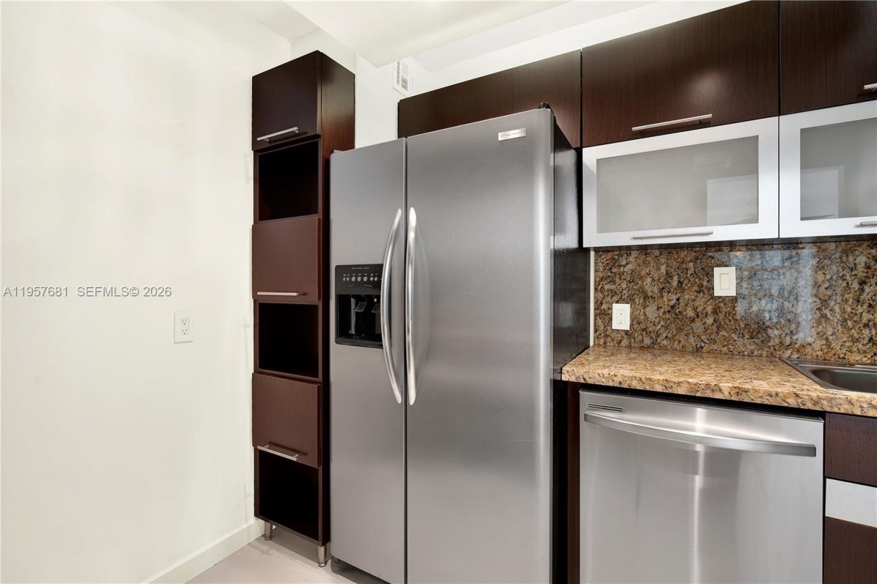 100 S Bayview Dr, Unit 1222, Sunny Isles Beach, FL 33160 Photo