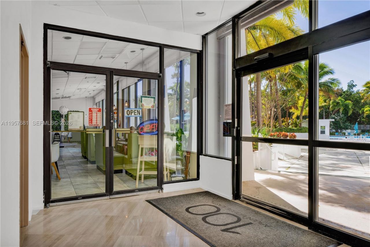 100 S Bayview Dr, Unit 1222, Sunny Isles Beach, FL 33160 Photo