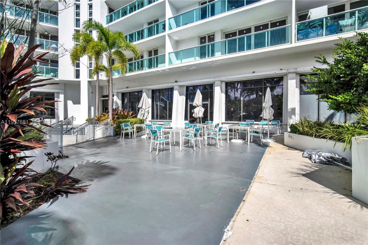 100 S Bayview Dr, Unit 1222, Sunny Isles Beach, FL 33160 Photo