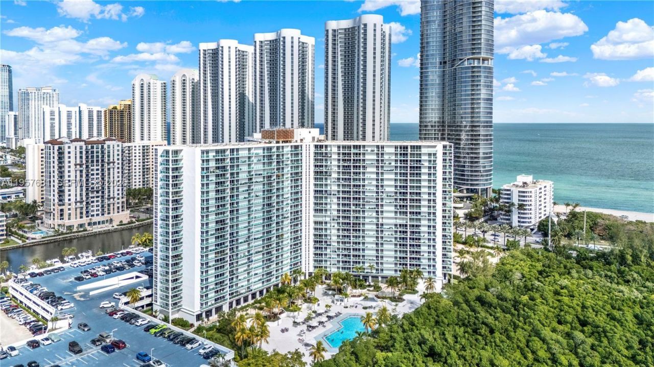 100 S Bayview Dr, Unit 1222, Sunny Isles Beach, FL 33160 Photo