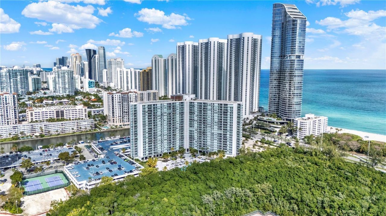 100 S Bayview Dr, Unit 1222, Sunny Isles Beach, FL 33160 Photo