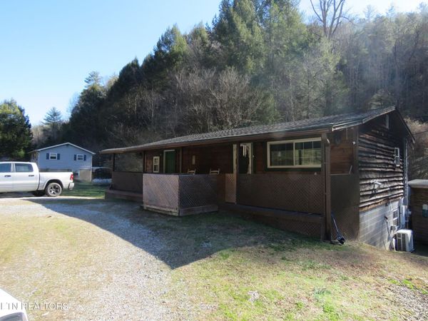 446 Lovers Lane, Townsend, TN 37882