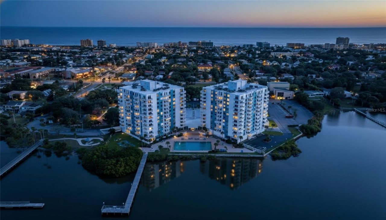 935 N Halifax Avenue, Unit 707, Daytona Beach, FL 32118 Main Photo