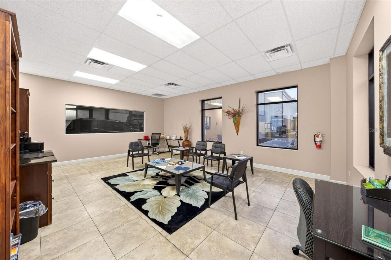 551 S Econ Circle, Oviedo, FL 32765 Photo