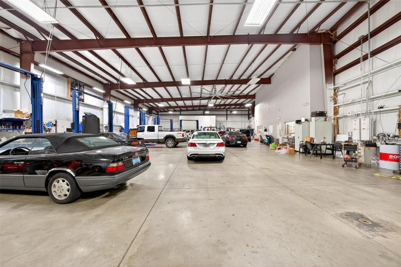 551 S Econ Circle, Oviedo, FL 32765 Photo