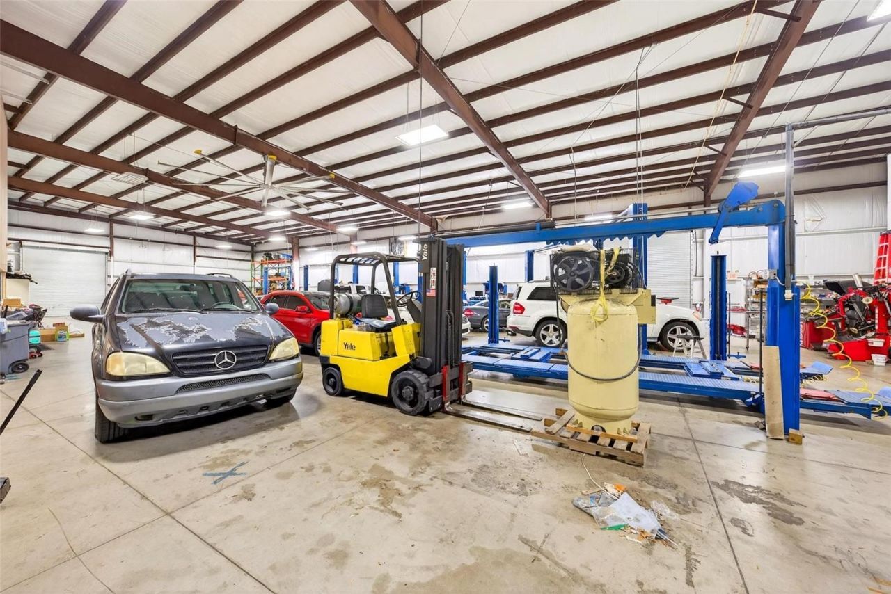 551 S Econ Circle, Oviedo, FL 32765 Photo