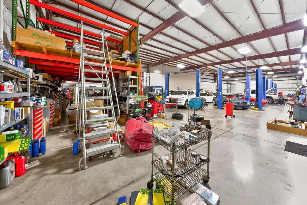 551 S Econ Circle, Oviedo, FL 32765 Photo