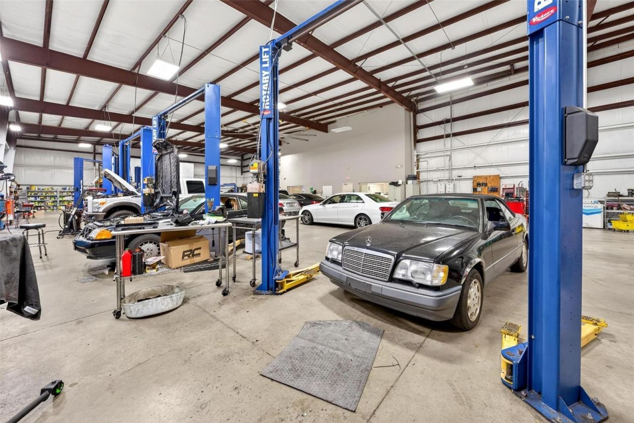 551 S Econ Circle, Oviedo, FL 32765 Photo