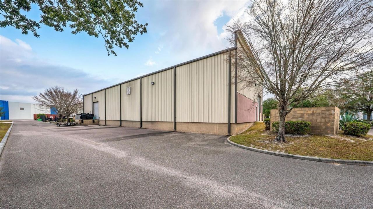 551 S Econ Circle, Oviedo, FL 32765 Photo