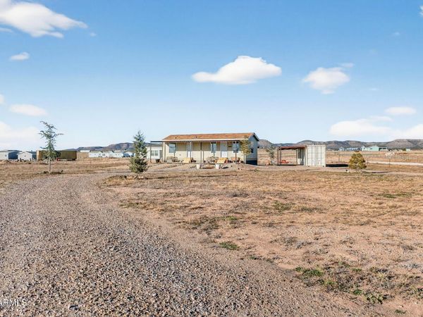 2690 W Pilots Rest Airstrip, Paulden, AZ 86334