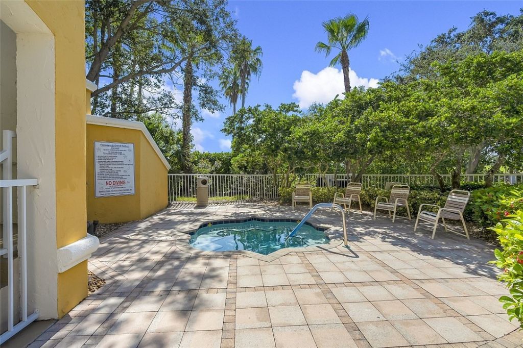 5095 Fairways Circle, Unit I304, Vero Beach, FL 32967 Photo