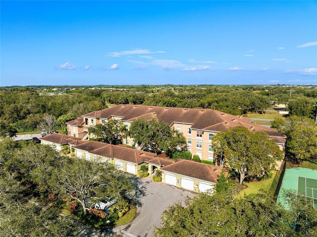 5095 Fairways Circle, Unit I304, Vero Beach, FL 32967 Photo