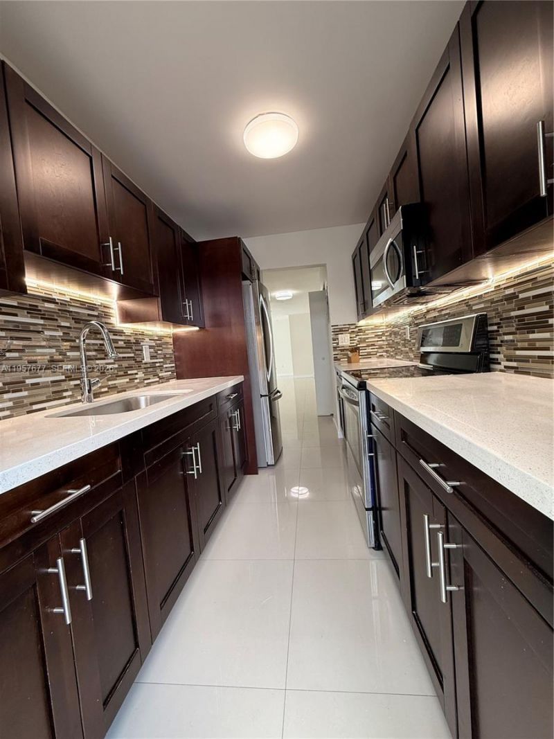 10001 W Bay Harbor Dr, Unit 206, Bay Harbor Islands, FL 33154 Photo