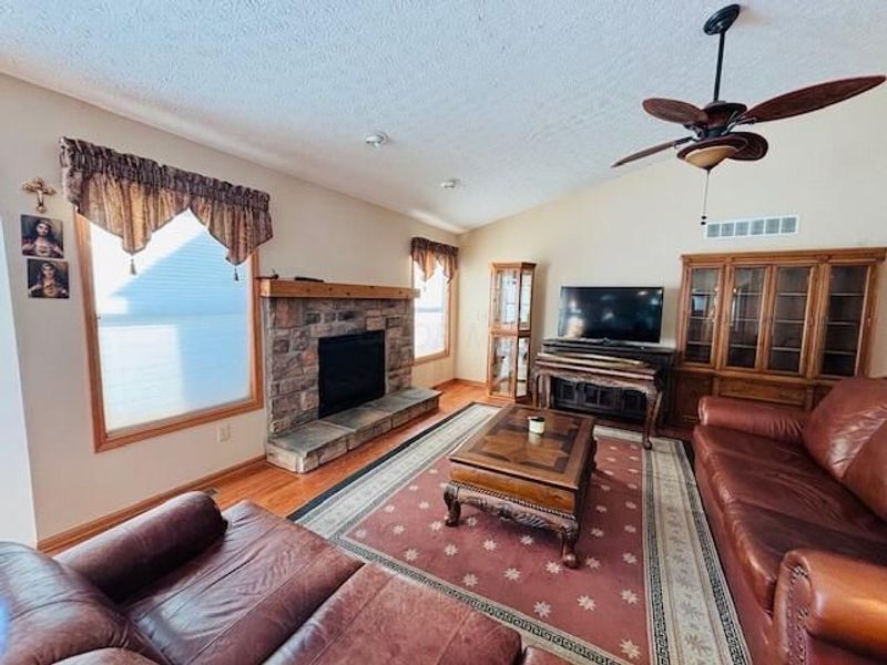 8144 National Road, Thornville, OH 43076 Photo 6