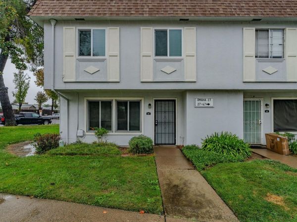 27 Omaha Ct, Sacramento, CA 95823