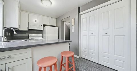 27 Omaha Ct, Sacramento, CA 95823 Photo