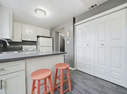 27 Omaha Ct, Sacramento, CA 95823 Photo