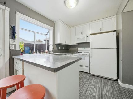27 Omaha Ct, Sacramento, CA 95823 Photo