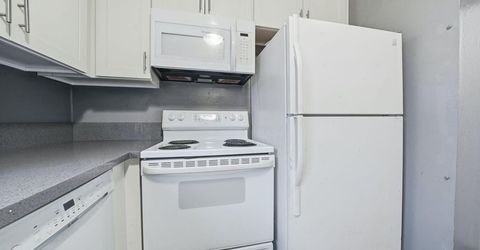 27 Omaha Ct, Sacramento, CA 95823 Photo