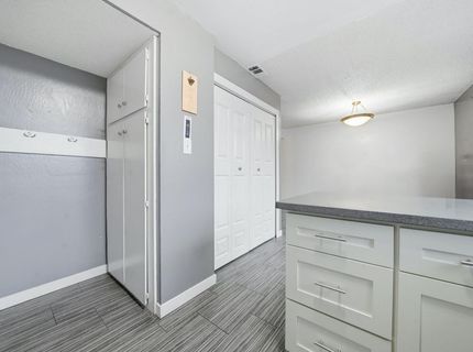 27 Omaha Ct, Sacramento, CA 95823 Photo