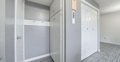 27 Omaha Ct, Sacramento, CA 95823 Photo