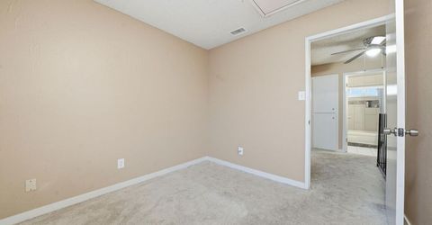 27 Omaha Ct, Sacramento, CA 95823 Photo