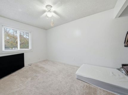 27 Omaha Ct, Sacramento, CA 95823 Photo