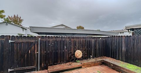 27 Omaha Ct, Sacramento, CA 95823 Photo