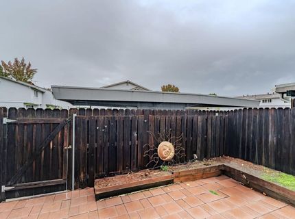 27 Omaha Ct, Sacramento, CA 95823 Photo