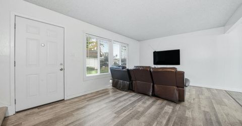 27 Omaha Ct, Sacramento, CA 95823 Photo