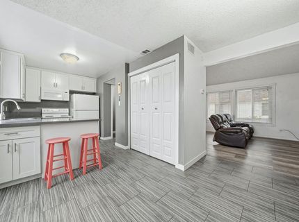 27 Omaha Ct, Sacramento, CA 95823 Photo