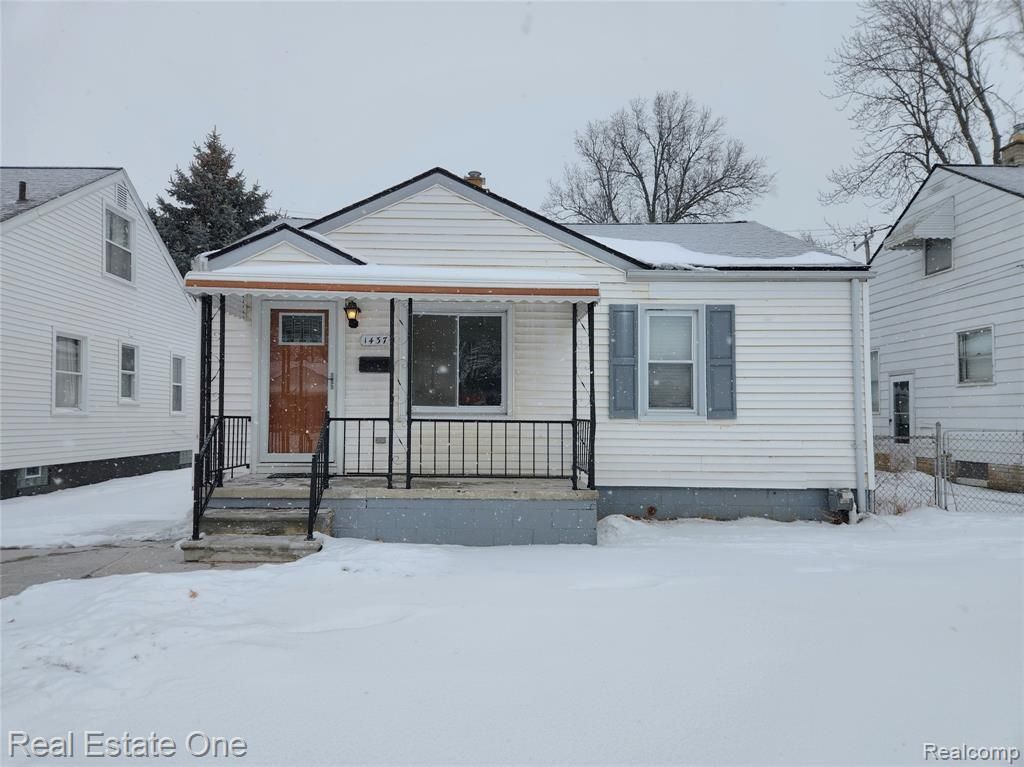1437 E Madge Avenue, Hazel Park, MI 48030 Main Photo