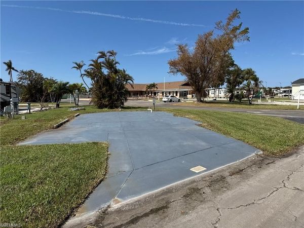 19681 #133 Summerlin RD, FORT MYERS, FL 33908