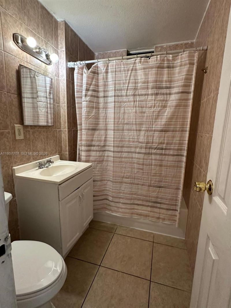 5959 SW 69, Unit 106, Miami, FL 33143 Photo