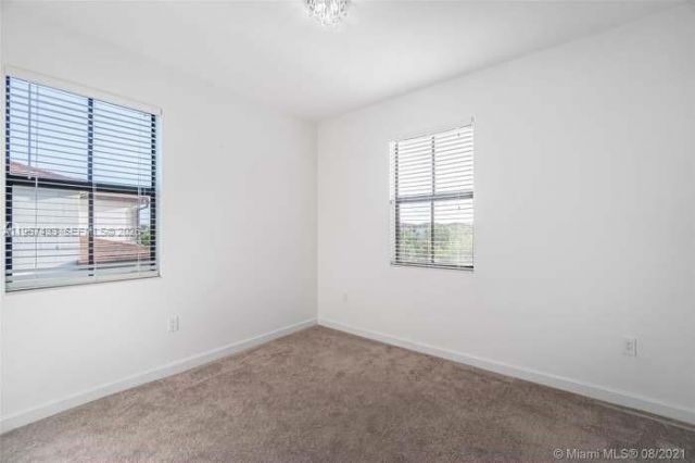 10301 W 32nd Ln, Hialeah, FL 33018 Photo